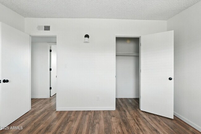 Building Photo - 130 W Harding Ave