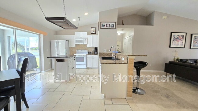 Building Photo - 4022 SW 12th Pl