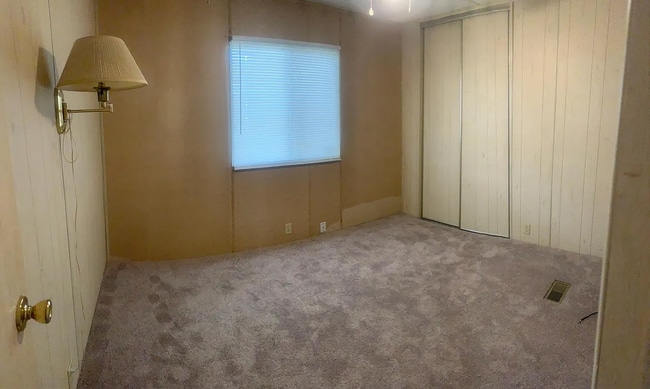 Building Photo - 4982 Foxwood Lake Dr