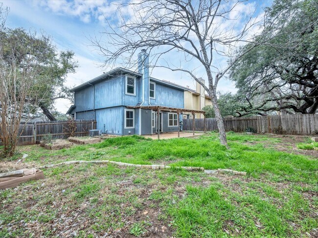 Building Photo - 7009 Buccaneer Trail Austin TX 78729-7840