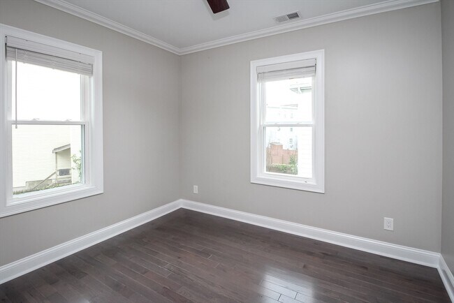 Building Photo - 43 Cypress St