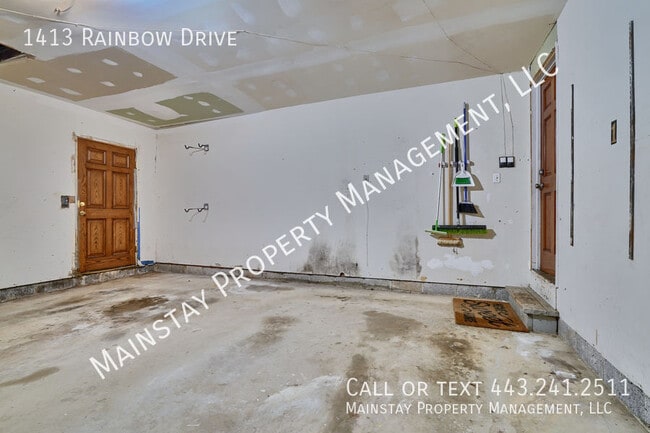 Building Photo - 1413 Rainbow Dr