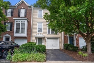 Building Photo - 4021 Fairfax Center Hunt Trail