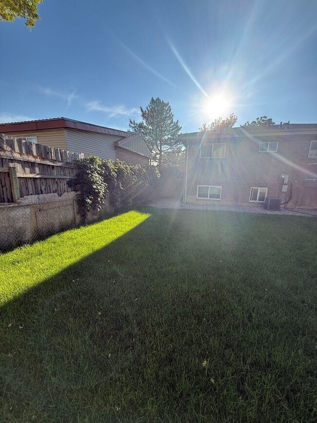 Building Photo - Beautiful four bedroom two bathroom home!