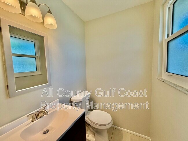 Building Photo - 1023 Lillian St