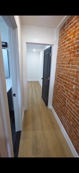 Building Photo - 6330 Saybrook Ave