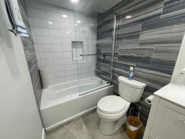 Building Photo - 28940 Bermuda Pointe Cir