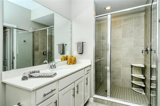 Building Photo - 12180 Wellen Golf St