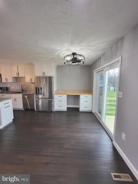 Building Photo - 446 Crosswinds Dr