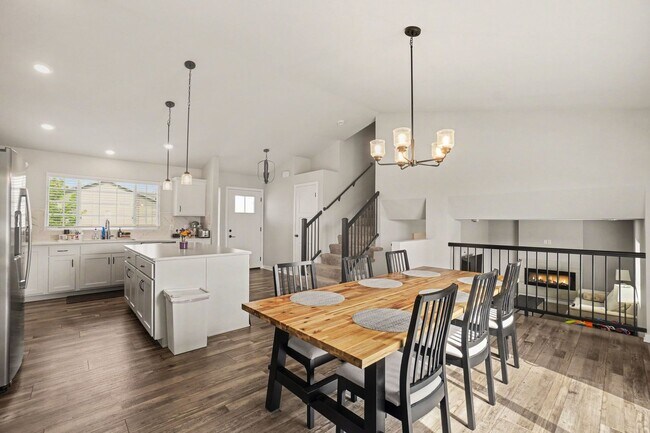 Building Photo - Beautiful Bellevue Home Close to Offutt AFB