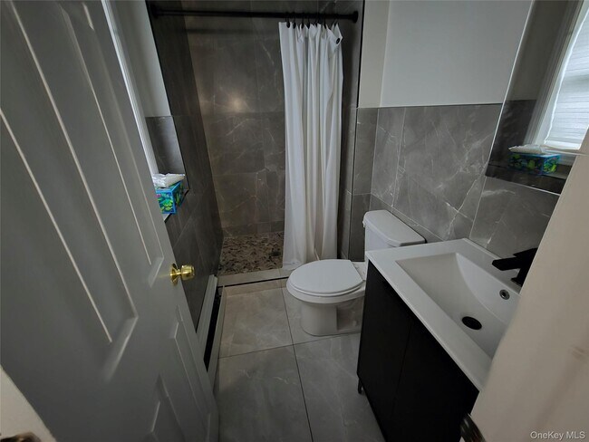 Building Photo - 9 Sergio Ct