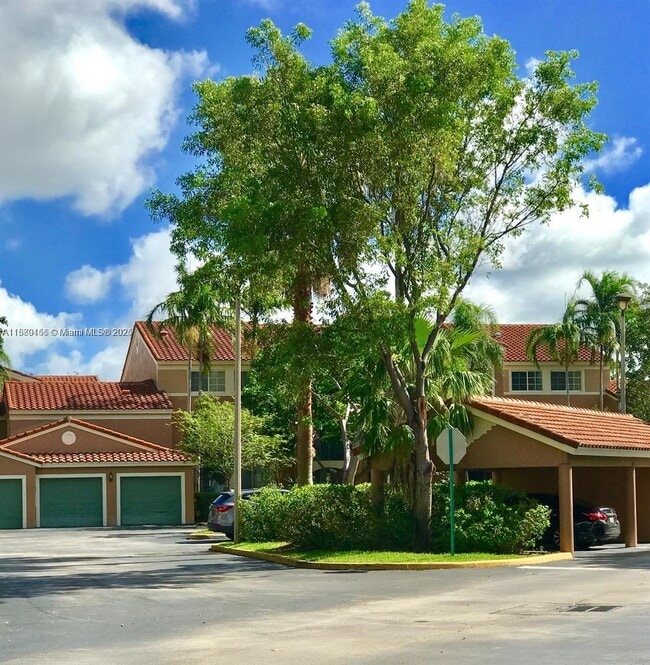 Building Photo - 4852 N State Rd 7