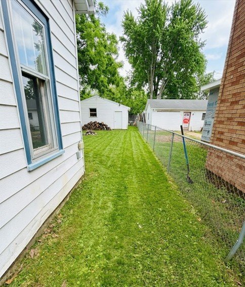 Building Photo - 1532 Woodley Ave