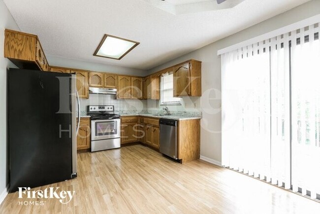 Building Photo - 517 SE Onyx Dr