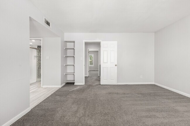 Building Photo - 4938 N 74th St