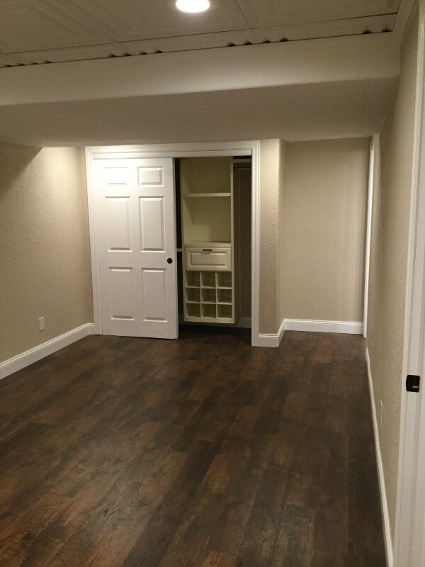 Building Photo - 156 Falcon Cir
