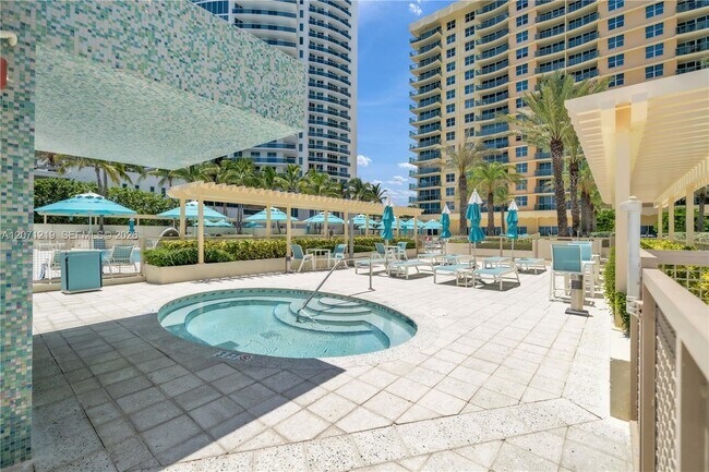 Building Photo - 2501 S Ocean Dr