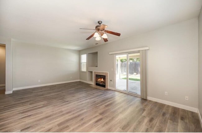 Building Photo - 8199 Red Elk Dr