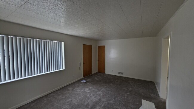 Building Photo - 1060 36th St