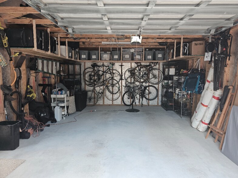 Building Photo - 1017 12th Ave N