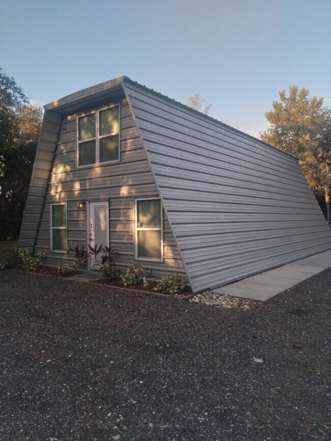 Building Photo - 17814 Thomas Blvd