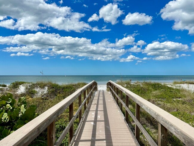 Primary Photo - 135 178th Ave W