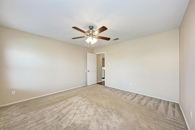 Building Photo - 921 Dexter Dr