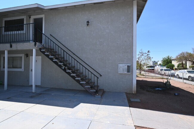 Building Photo - 1512 Cobb Ln