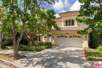 Building Photo - 10515 Oaklawn Rd