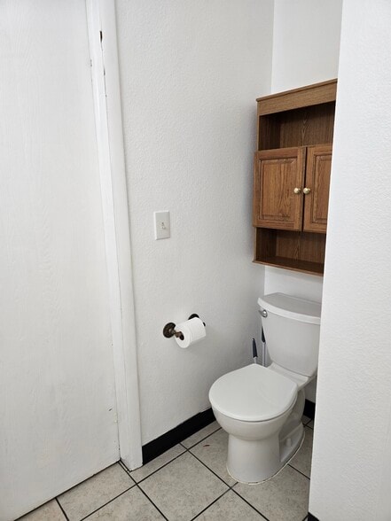 Building Photo - 403 Greenway Dr
