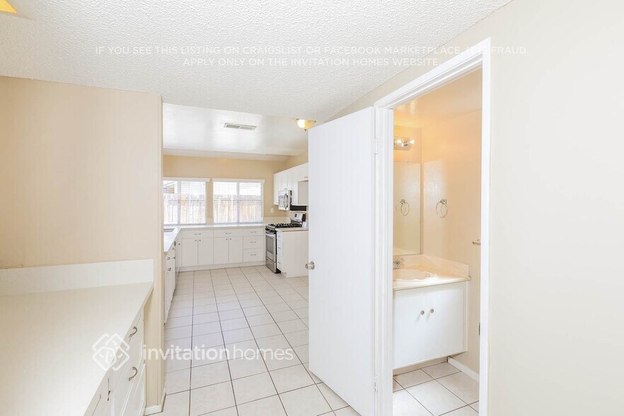Building Photo - 23476 Seafarer Way