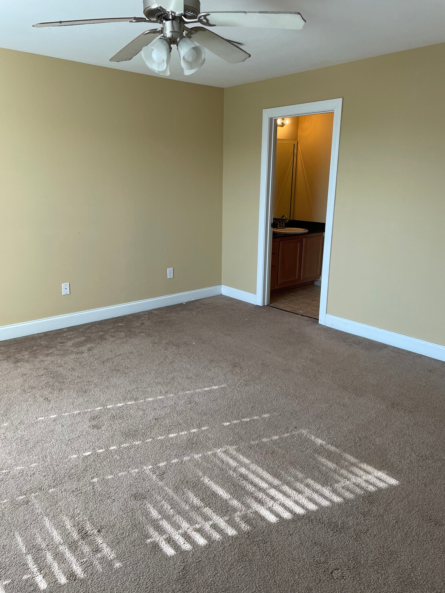 Building Photo - 1704 Pr 3097