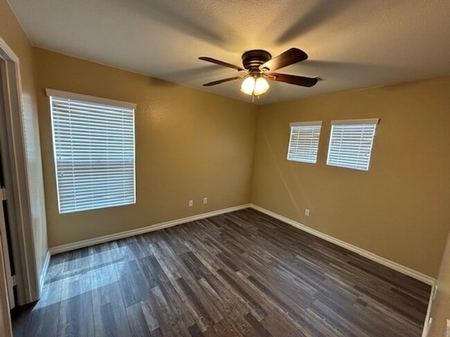 Building Photo - 2684 Jade Tree St