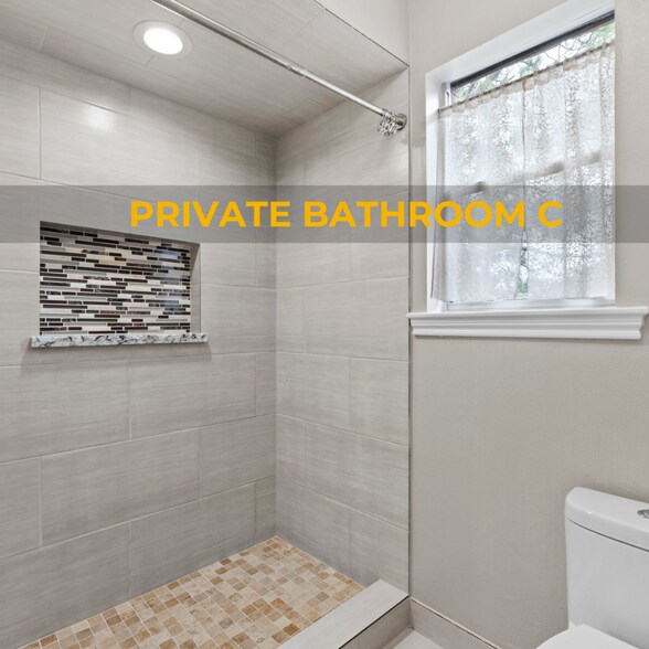 Building Photo - 16607 Brenton Oaks Dr