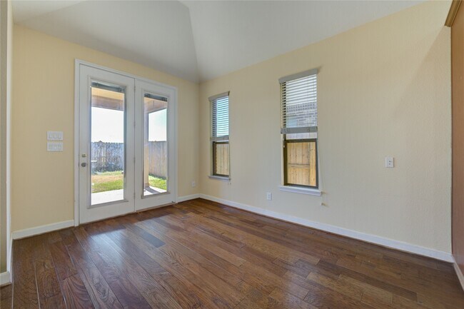 Building Photo - 26311 Parkman Grove Dr