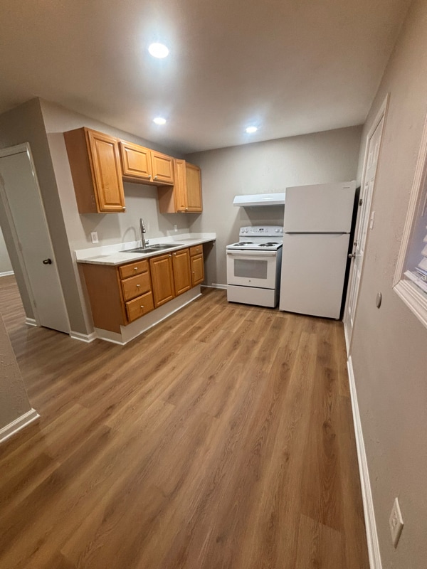 Building Photo - 626 Middle St