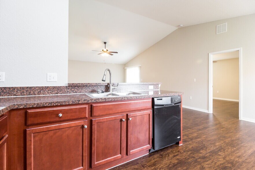 Building Photo - 2533 Bobby Lee Ln