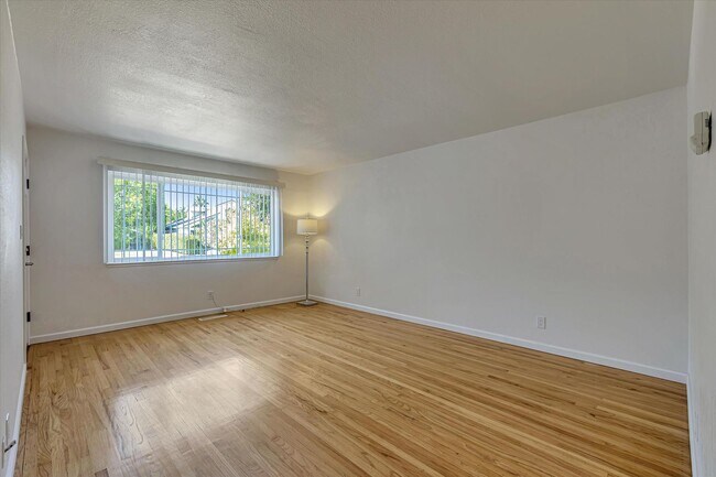Building Photo - Great Home w/ Top Rated Schools in San Jose