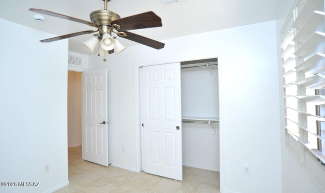 Building Photo - 5493 W Silent Dove Way