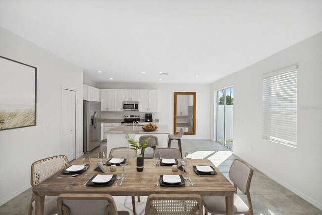 Building Photo - 4915 1st Ave E