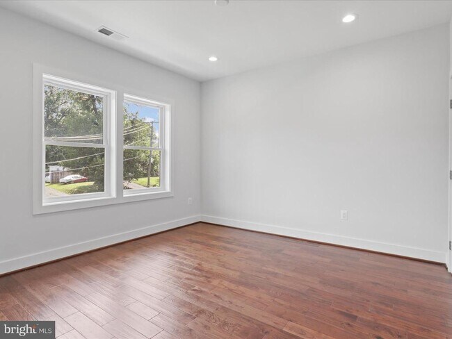 Building Photo - 1830 Cherri Dr