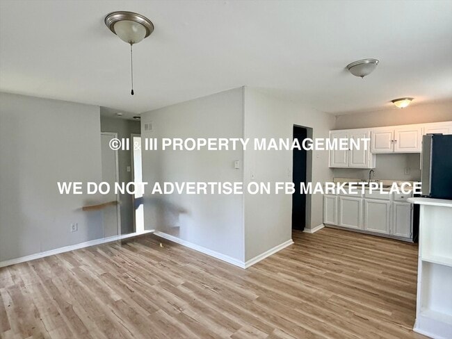 Building Photo - 4901 Woodend Ave