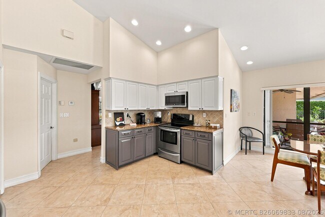 Building Photo - 10455 Stonebridge Blvd