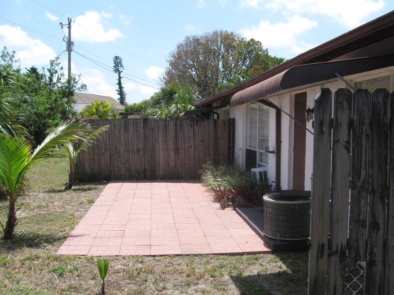 Back Yard - 4641 SE 5th Plz