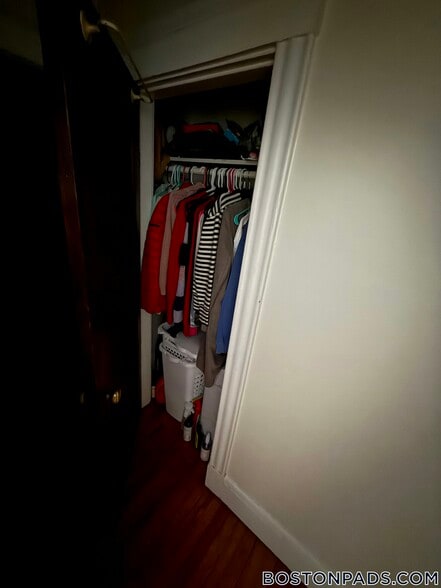 Building Photo - 349 Pleasant St