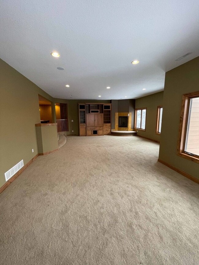Building Photo - 694 Panorama Cir NW