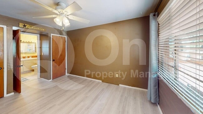 Building Photo - 457 S Paseo Quinta