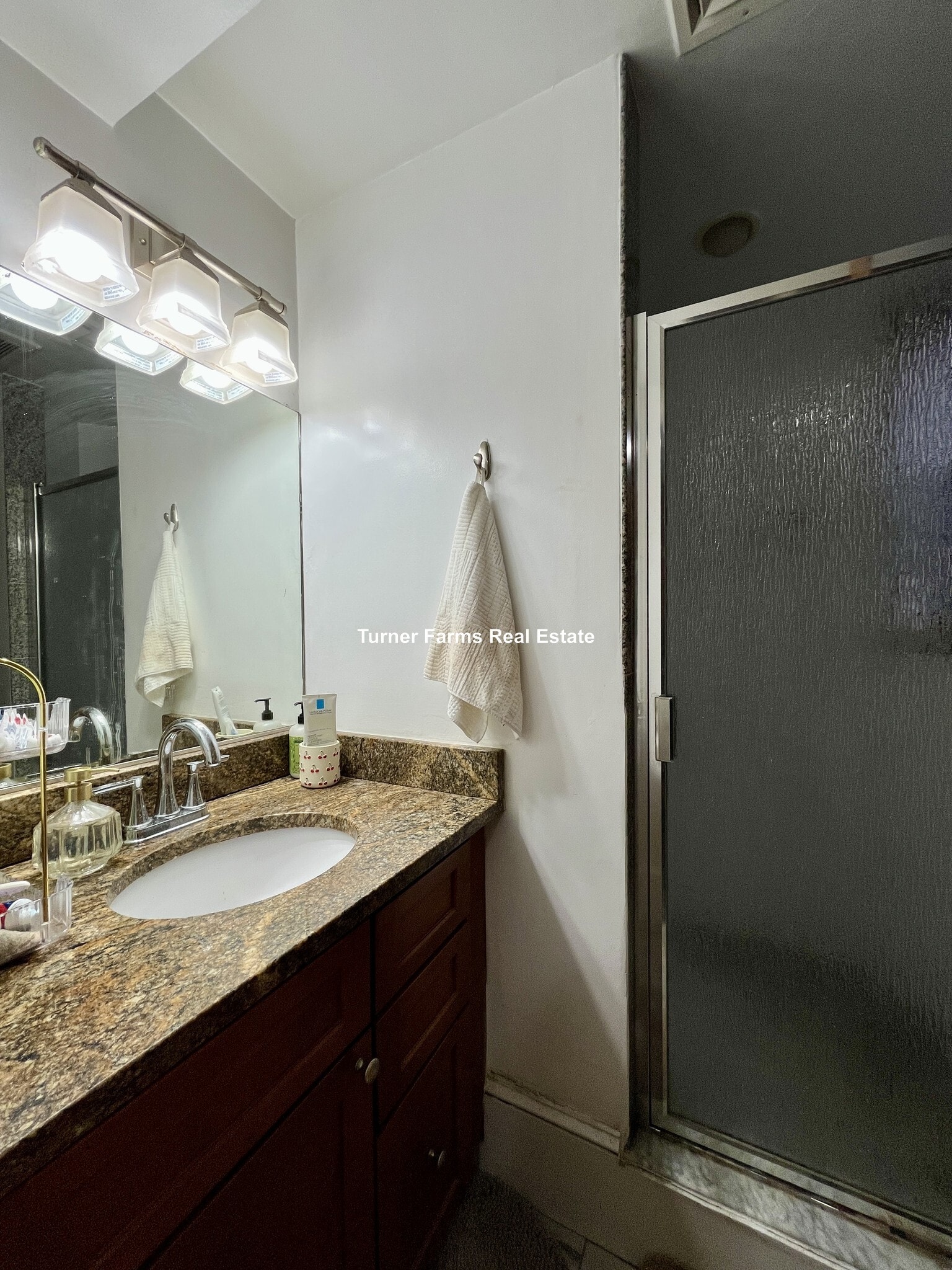 Building Photo - 64 Louis Prang St