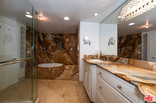 Building Photo - 171 N Church Ln