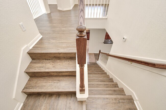 Building Photo - 2143 Westover Park Cir